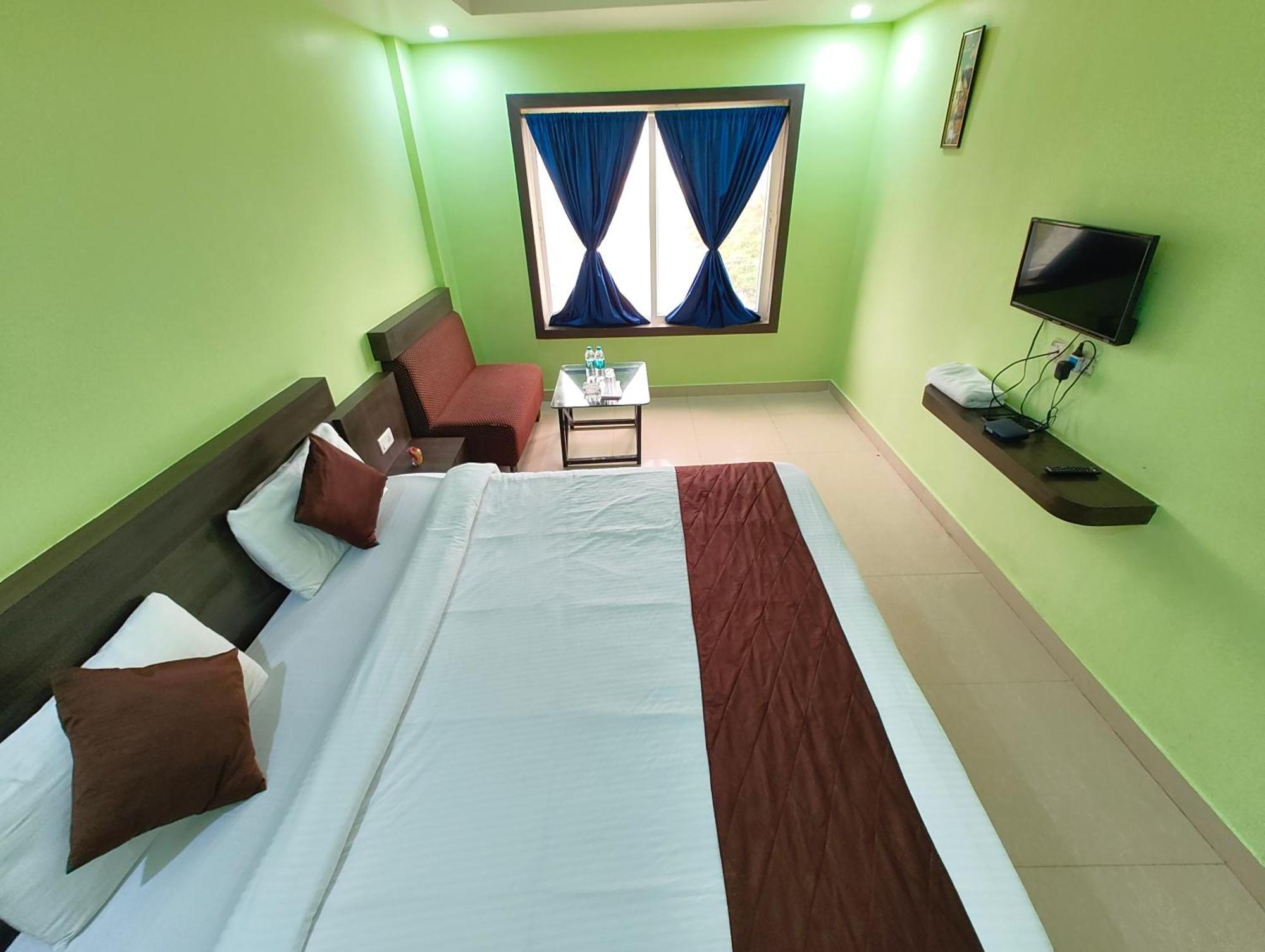 Hotel Deep Ganga Inn Puri Near Iskcon Temple1400M - Lift-And-Parking-Facilities-Restaurant Available - Excellent Customer Choice- Best Seller Exterior photo